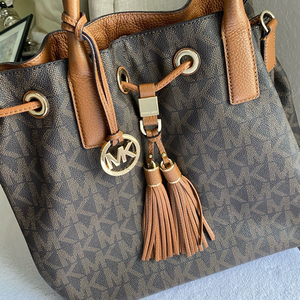 Handbag - Picture 8 of 8